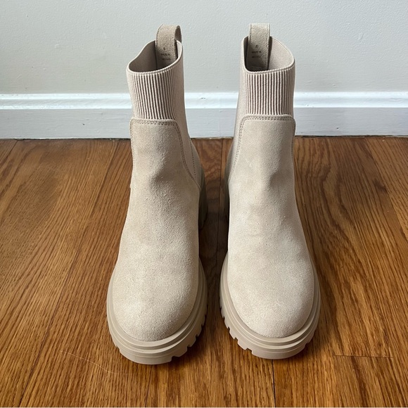 🌸NEW Steve Madden Hayle Platform Chelsea Boot - Picture 6 of 8